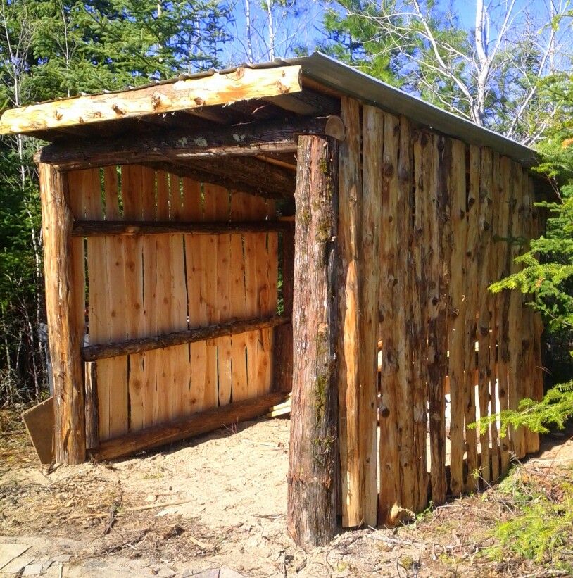 ... SHED:Link to plans for building a rustic wood shed using slab wood