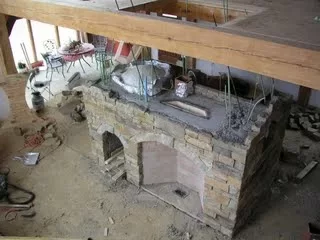 half done pizza oven.JPG
