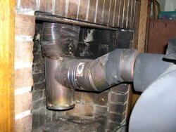 Stove pipe and hookup to oval chimney liner