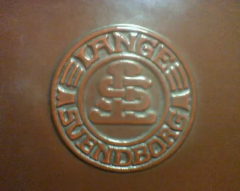 lange911w side.jpg