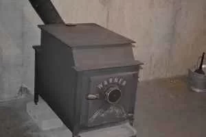 Warner 30 log front.jpg