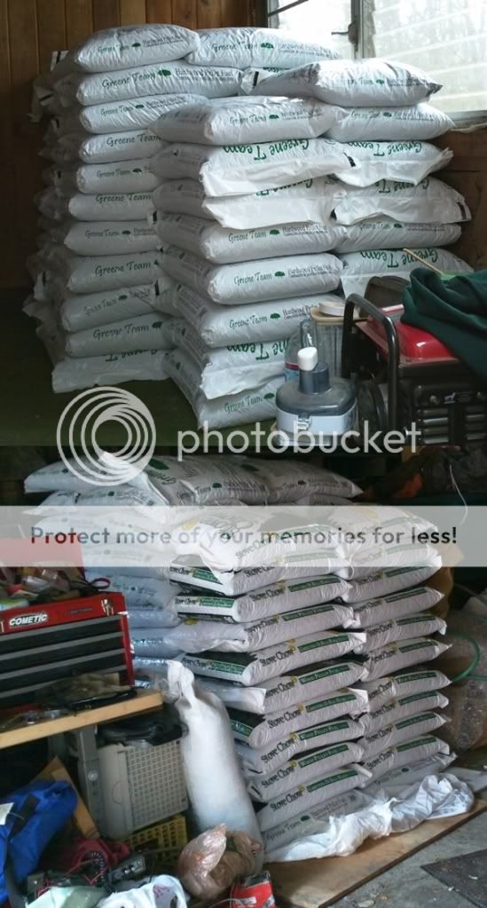 What do you use to pick up your pellet orders of 1 ton +?