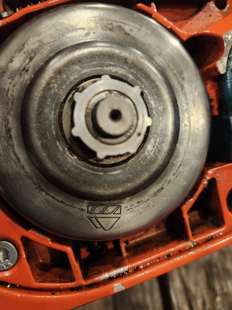 Something seems wrong with chainsaw (clutch)