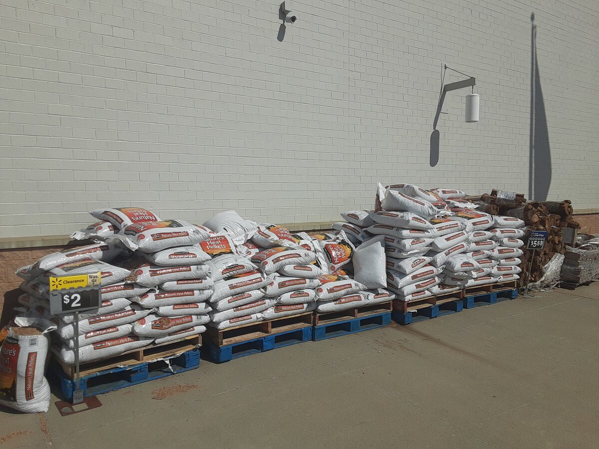 How some Walmarts keep their wood pellets