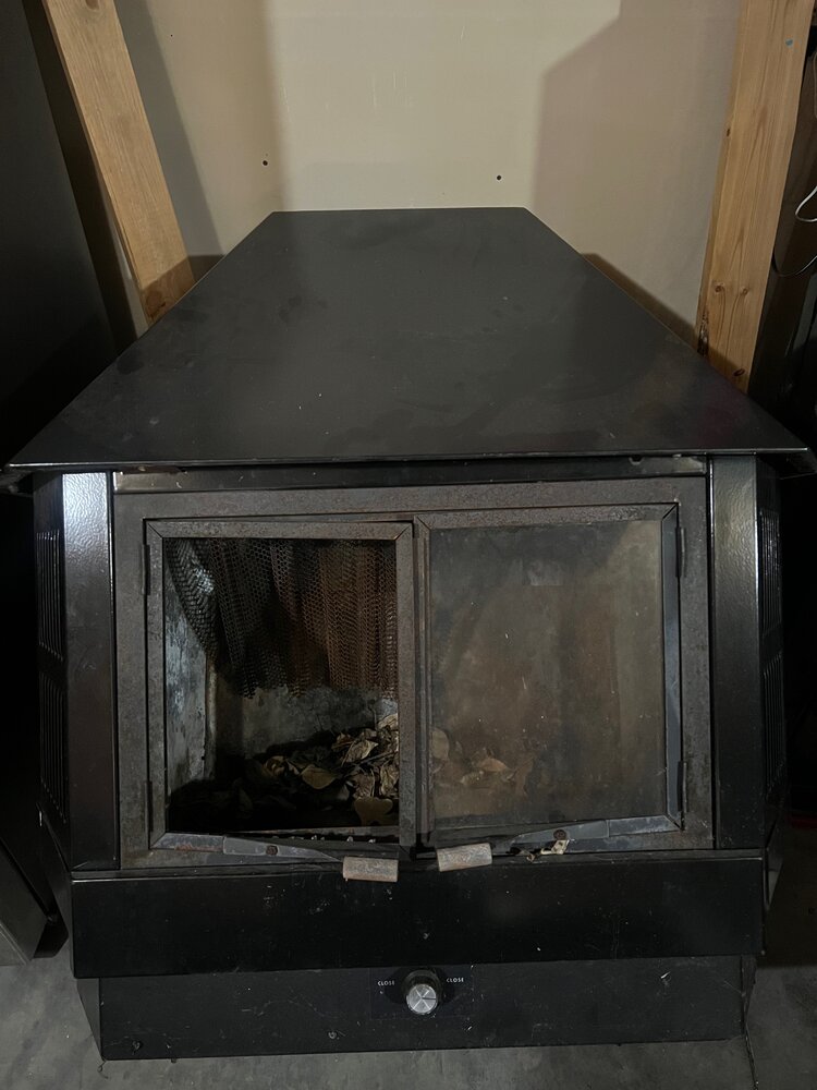 Help needed identifying this stove.