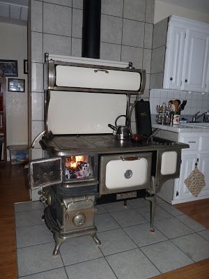 Wood Cook Stove (w/Oven)