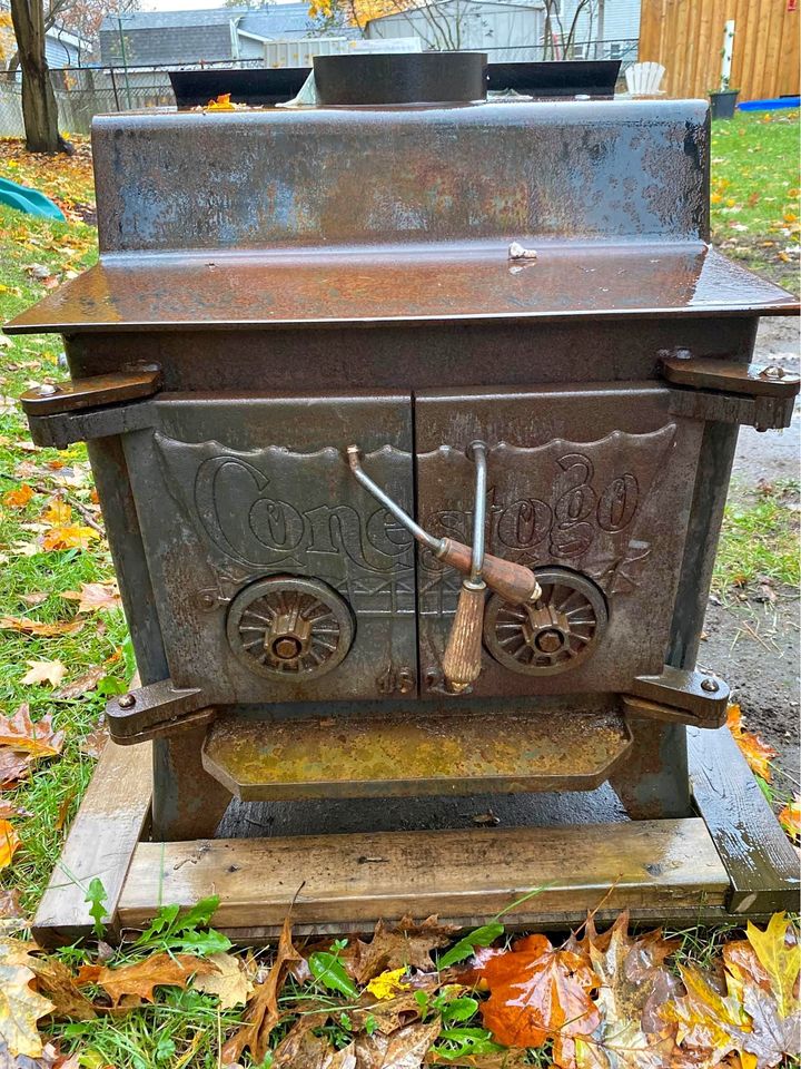 rusty stove.jpg
