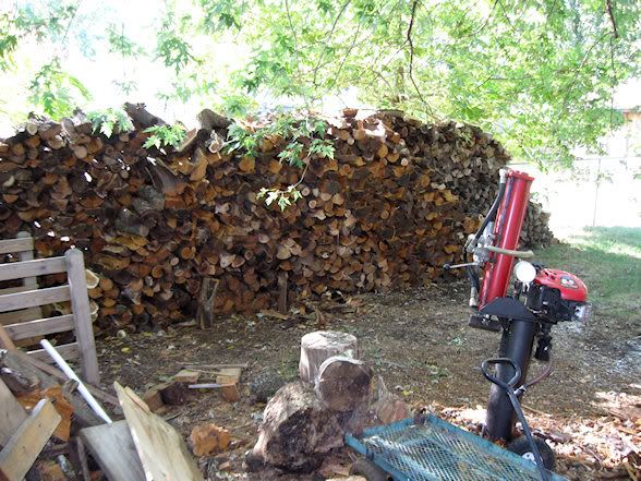 Ok it's that time of the year again....... to show wood piles/stacks!!