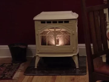 [Hearth.com] Quadrafire Castile in Kitchen