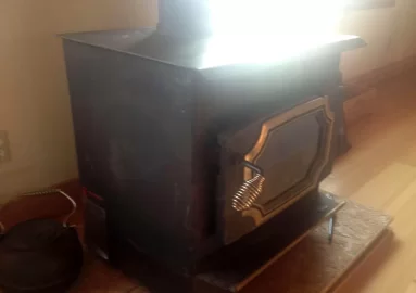 [Hearth.com] Can anyone tell me what make and model stove this is?