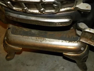 [Hearth.com] Can you help ID my new to me REBA WASHINGTON?