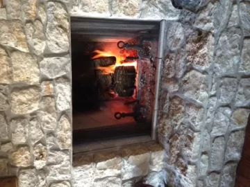 [Hearth.com] Looking for suggestions.... tired of this fireplace.