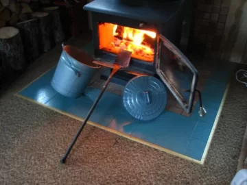 [Hearth.com] How Do I Clean out the Ashes Without Freezing?