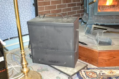 [Hearth.com] Cleaning ashes from your stove...