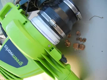 [Hearth.com] leaf blower trick?