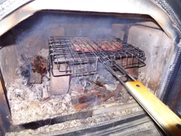 [Hearth.com] Coals for grilling