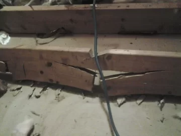 broken1.jpg broken1.jpg