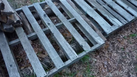 [Hearth.com] Old pallet disposal
