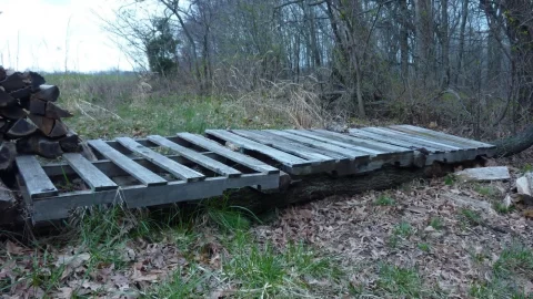 [Hearth.com] Old pallet disposal