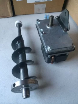 [Hearth.com] Pelpro Sticky and real rusty auger with dirty & torn auger bearings & frozen auger collar - fixed!