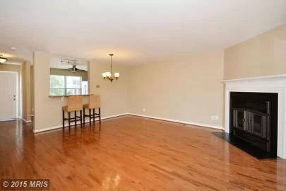 [Hearth.com] Fireplace or Fireplace Insert