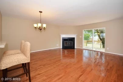 [Hearth.com] Fireplace or Fireplace Insert