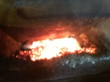 [Hearth.com] 1999 Harman Advance - Flame Lapping brick Backing creating Black Burn Spot!