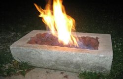 Outdoor gas firepit