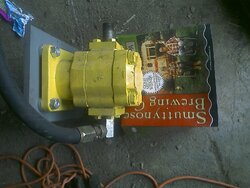 hydraulic pump.jpg
