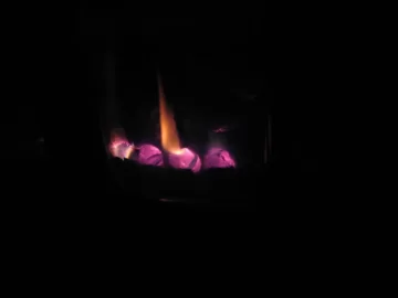 [Hearth.com] Interesting burn holes produced by primary air inlet