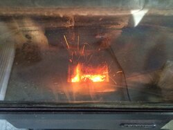 Pellet Stove Top Feeder Fire YoYo Effect. Do this happen in your stove?