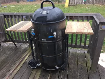 Ugly drum smoker!