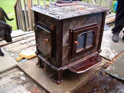 Awesome discovery or waste of time?  Help me identify this stove.