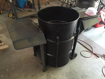 Ugly drum smoker!