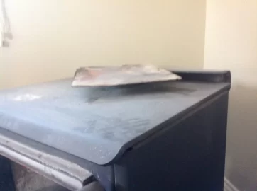 [Hearth.com] when the door is open the smoke comes out