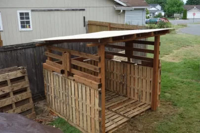 [Hearth.com] New pallet based wood shed