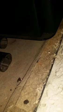 [Hearth.com] Insert install - slight ledge between hearth and extension