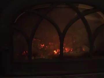 [Hearth.com] RE: Last load: 10 p.m., Coals (not large) at 6 a.m. -- 8 hours Jotul Oslo