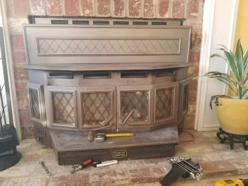 [Hearth.com] Country Comfort Wood Stove (Identify Model ? & Catalytic?)