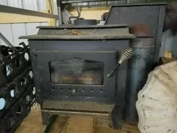 [Hearth.com] Stove ID any idea?