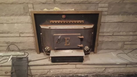 [Hearth.com] My Neighbor's stove (Yikes!)