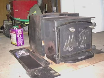 [Hearth.com] My Neighbor's stove (Yikes!)