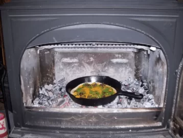 [Hearth.com] Who else cooks inside the Jotul?