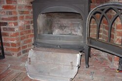 Cleaning the Jotul F 400 Castine - Secondary Air removal