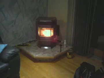 [Hearth.com] 1995 WHITFIELD QUEST PELLET STOVE
