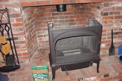 [Hearth.com] Cleaning the Jotul F 400 Castine - Secondary Air removal
