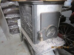 Help- can anyone identify this stove?