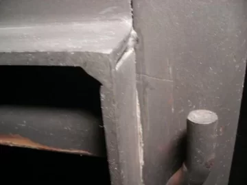 [Hearth.com] Pacific Energy Spectrum bricks cracked, is that normal?