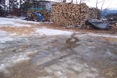 [Hearth.com] New creek/flood approaches wood pile
