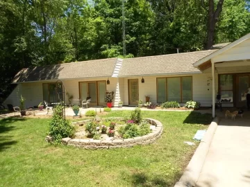 [Hearth.com] For those of you who complain about their roof.